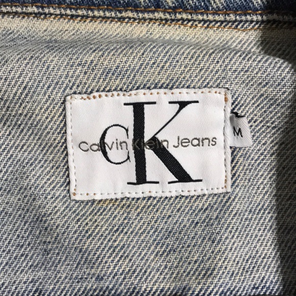 VINTAGE Calvin Klein Jean Jacket SIZE MEDIUM - Picture 3 of 3